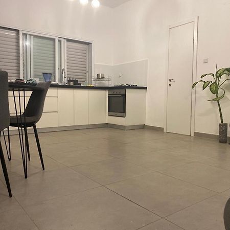 Apt Heart Tlv Arnon 50 Mt From Sea Tel Aviv Exterior photo